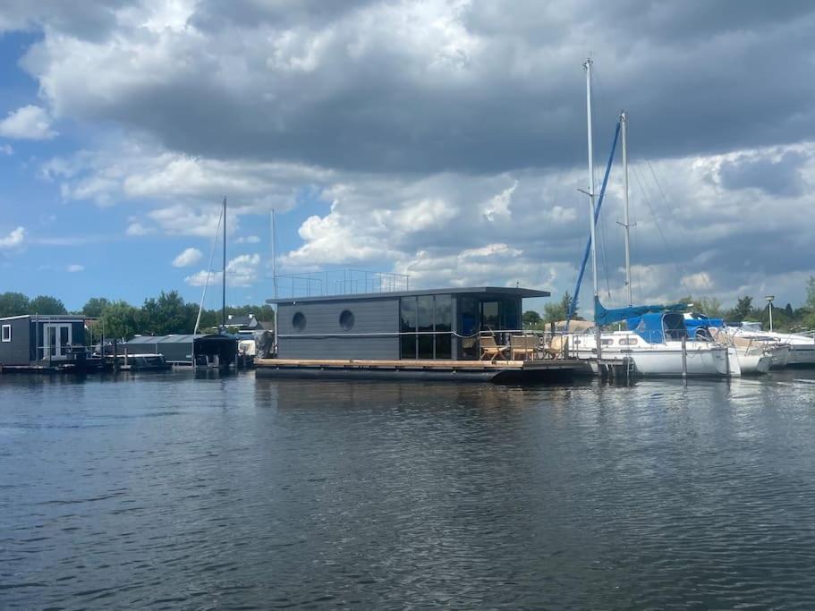 Hotel La Mare Houseboat Nederhorst den Berg Esterno foto
