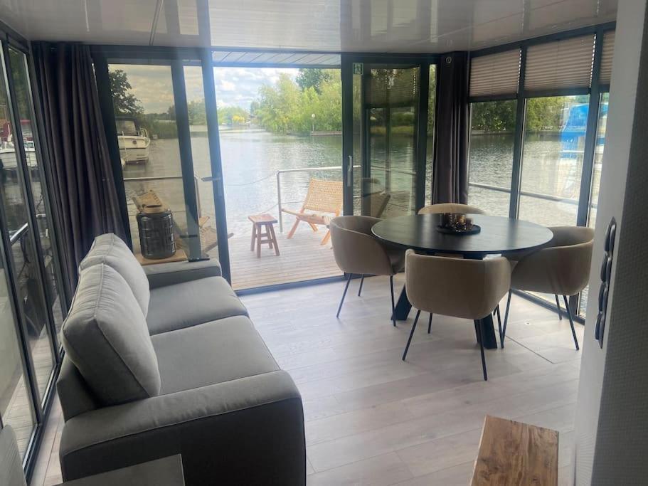Hotel La Mare Houseboat Nederhorst den Berg Esterno foto