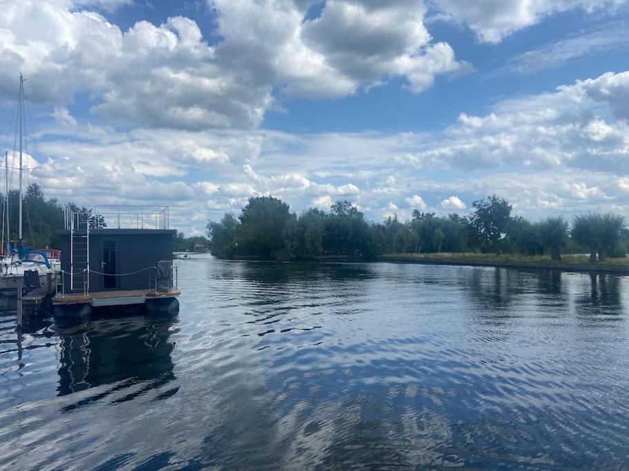 Hotel La Mare Houseboat Nederhorst den Berg Esterno foto